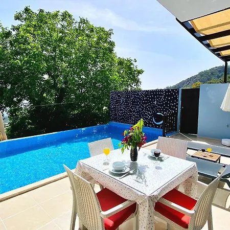 2 Bedroom With Private Pool In Islamlar Village ヴィラ