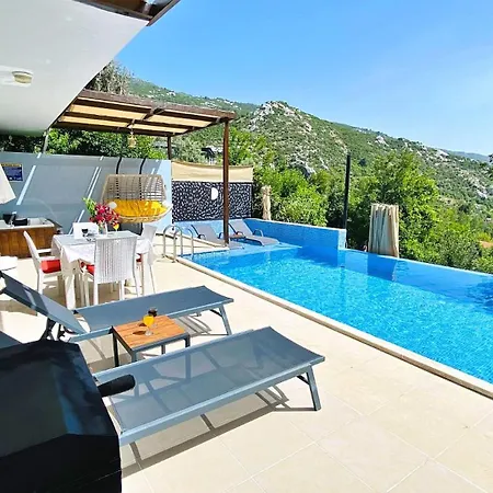 2 Bedroom With Private Pool In Islamlar Village 칼칸