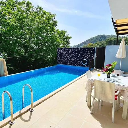 2 Bedroom With Private Pool In Islamlar Village 빌라 *